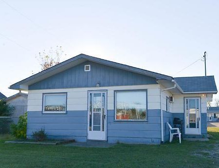 Thunderhill Motel And Suites Swan River Экстерьер фото