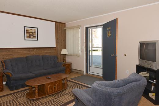 Thunderhill Motel And Suites Swan River Экстерьер фото